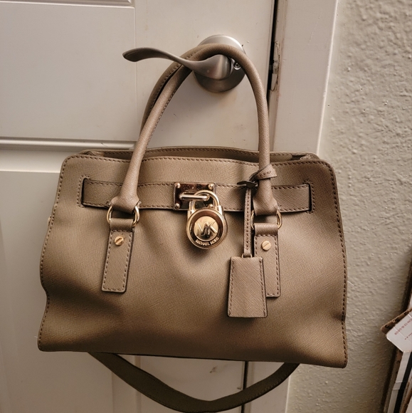 Michael Kors Hamilton  East West Satchel Leather Shoudler Bag Brown Luggage - Picture 13 of 16